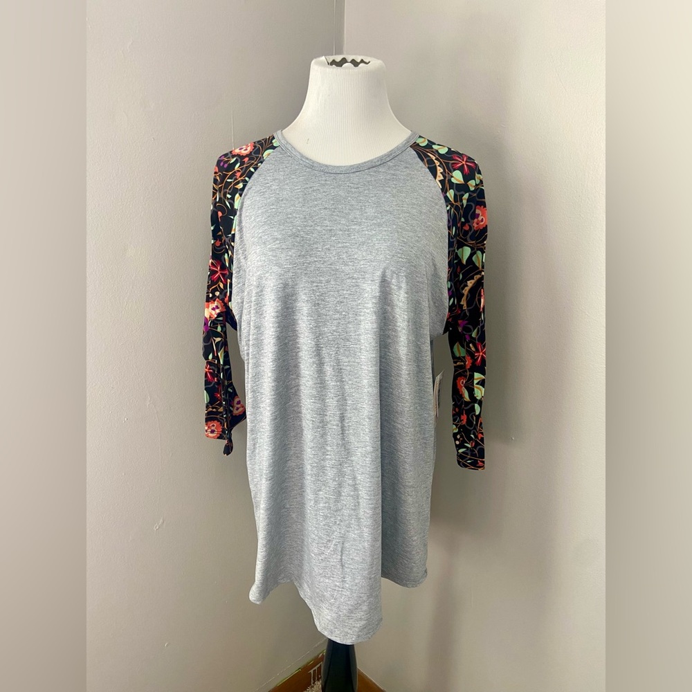 LuLaRoe Long Sleeve Raglan Tee in Light Gray with Floral Black Sleeves
